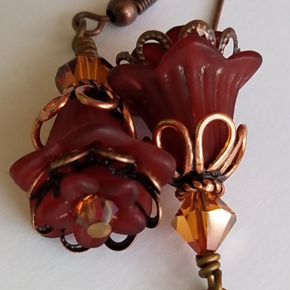 Lucite Flower Earrings in Copper - Picture 3 of 8